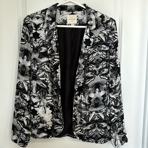 Black and White Floral Print Blazer - Picture 1 of 8
